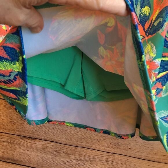 ZELOS SKORT IN TROPICAL FLORAL PRINT‎ - Picture 4 of 5